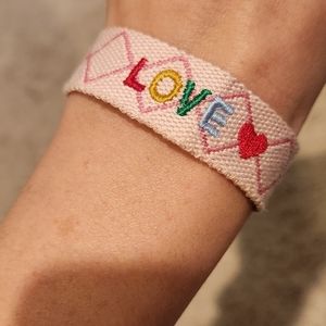 LOVE friendship bracelet